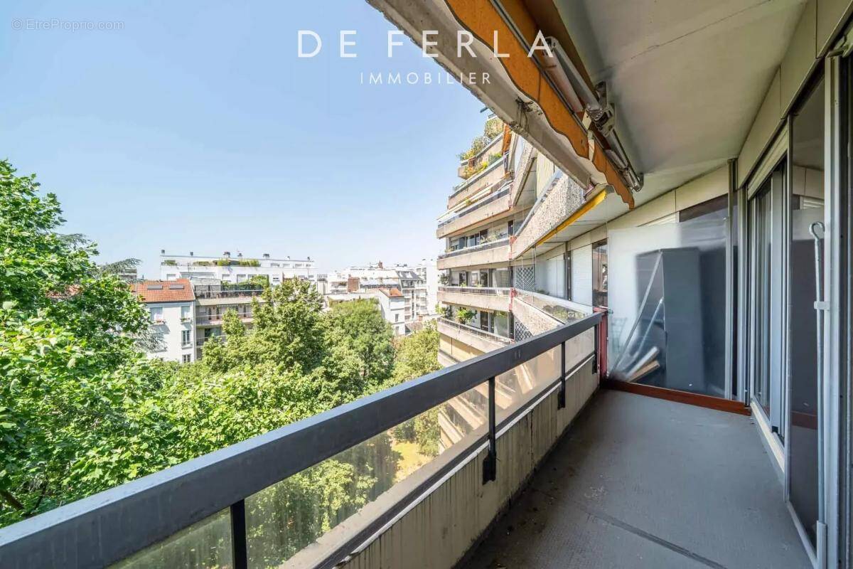 Appartement à PARIS-15E