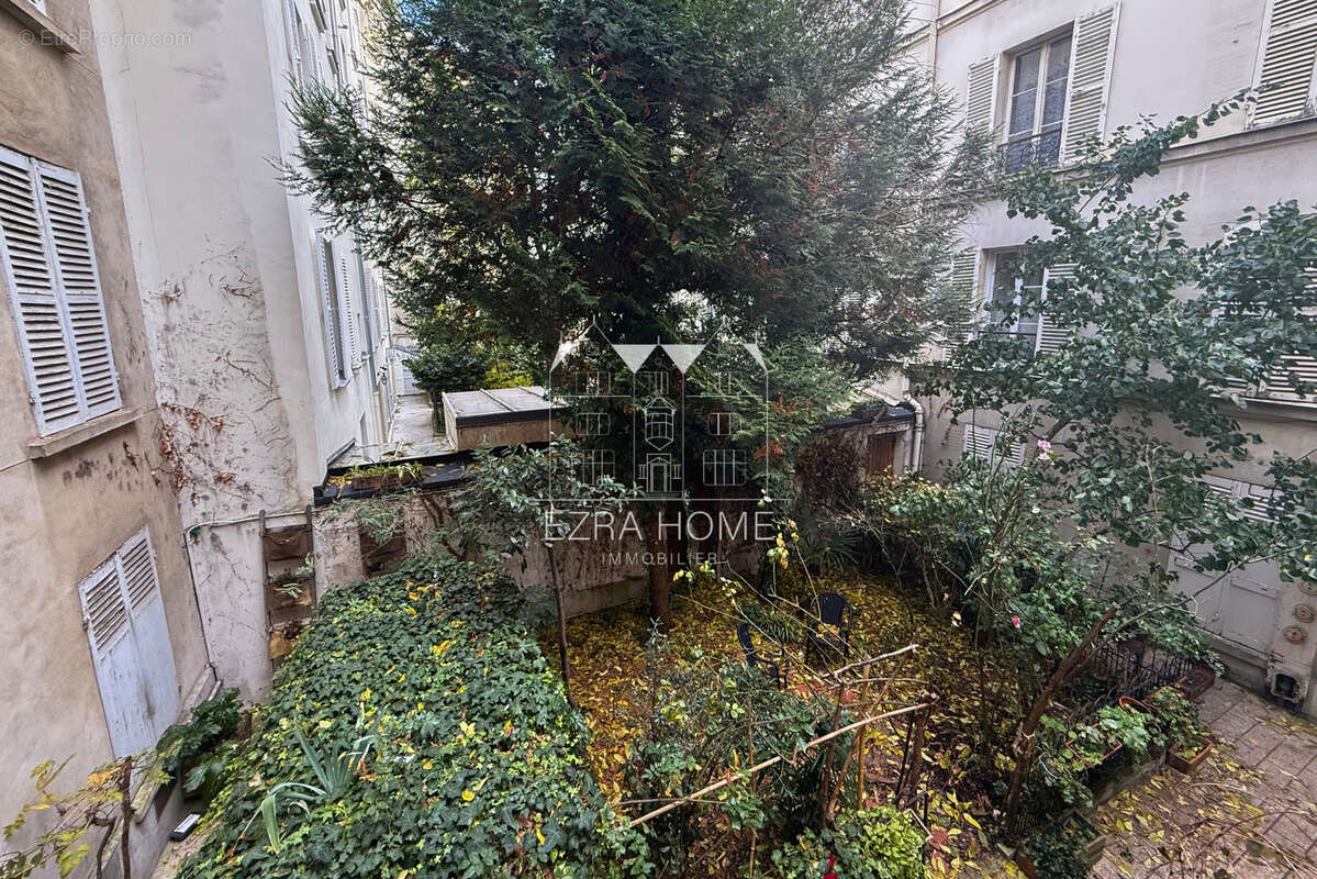 Appartement à PARIS-14E
