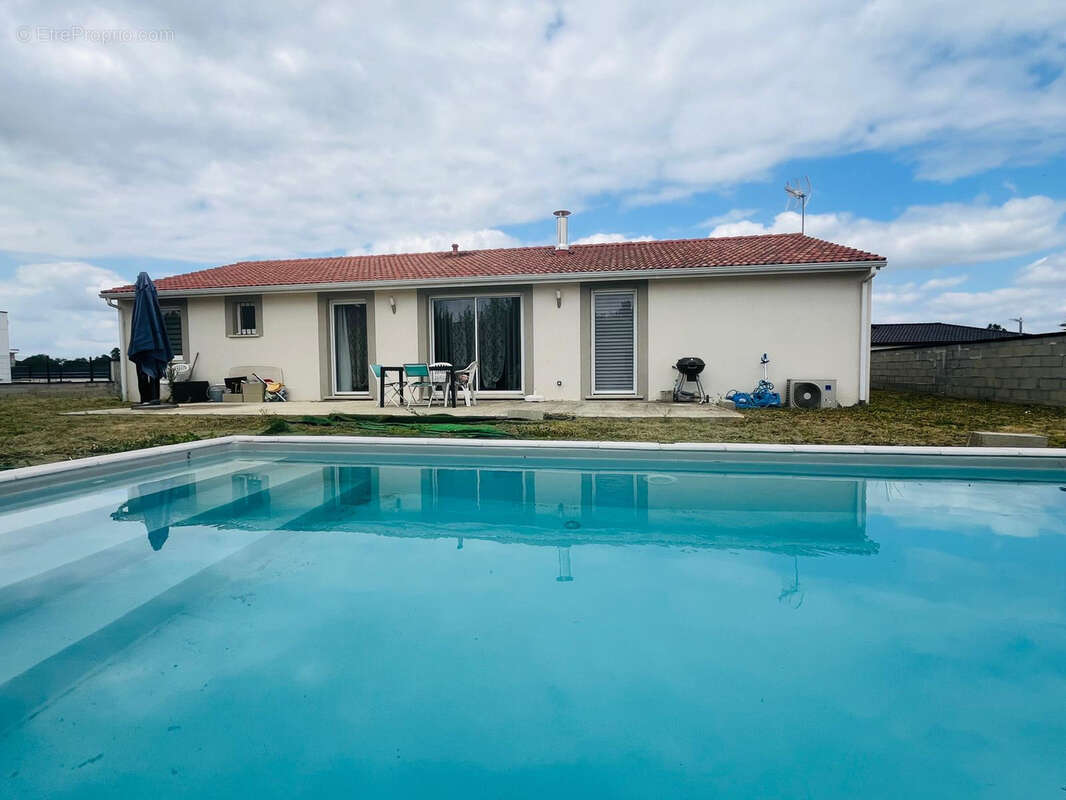 Maison à LABARTHE-SUR-LEZE