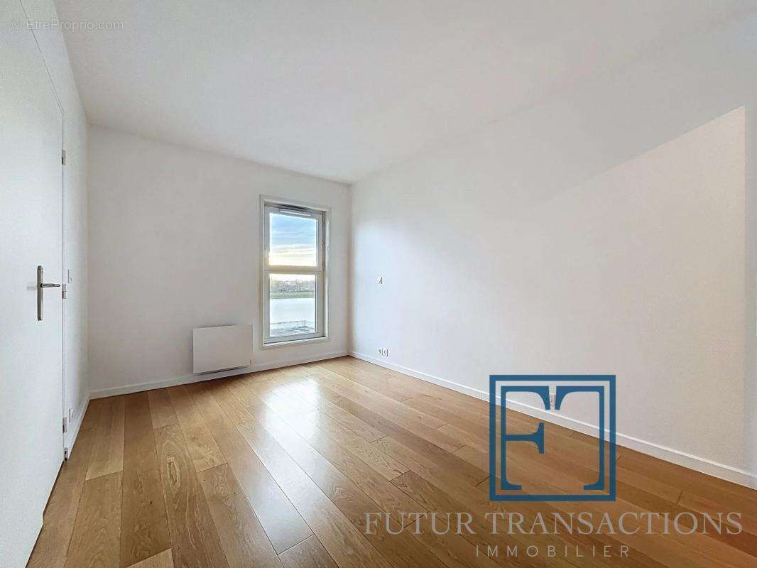 Appartement à VOISINS-LE-BRETONNEUX