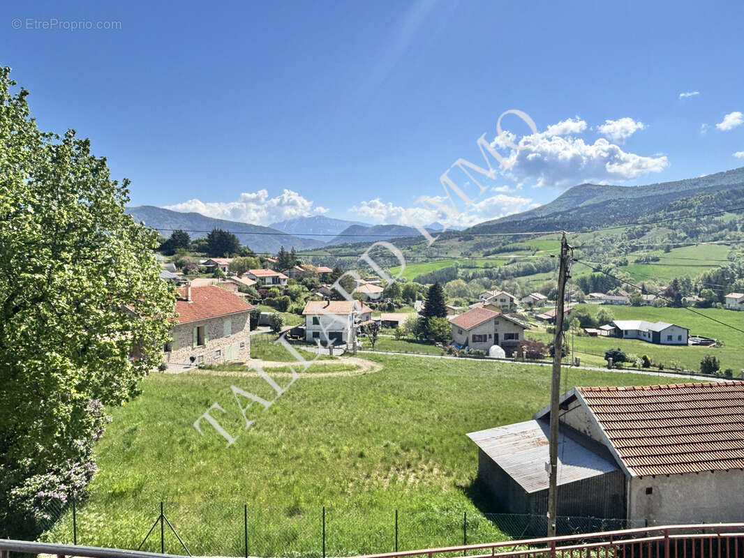 Maison à TURRIERS