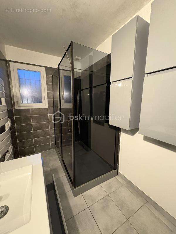 Maison à COURS-DE-PILE