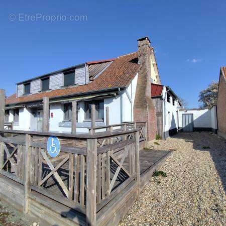 1 n°8 - Commerce à LE CROTOY