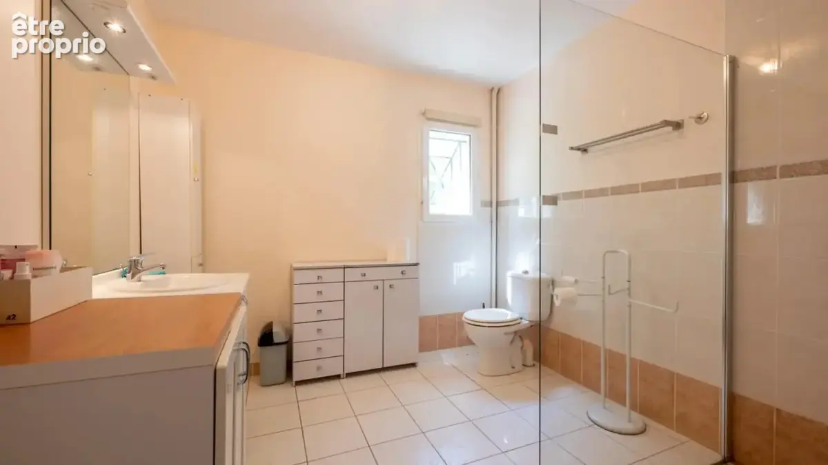 Secteur Cazals - Agréable Contemporaine de plain-pied avec garag - photo 15