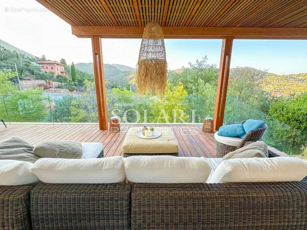 Maison à THEOULE-SUR-MER