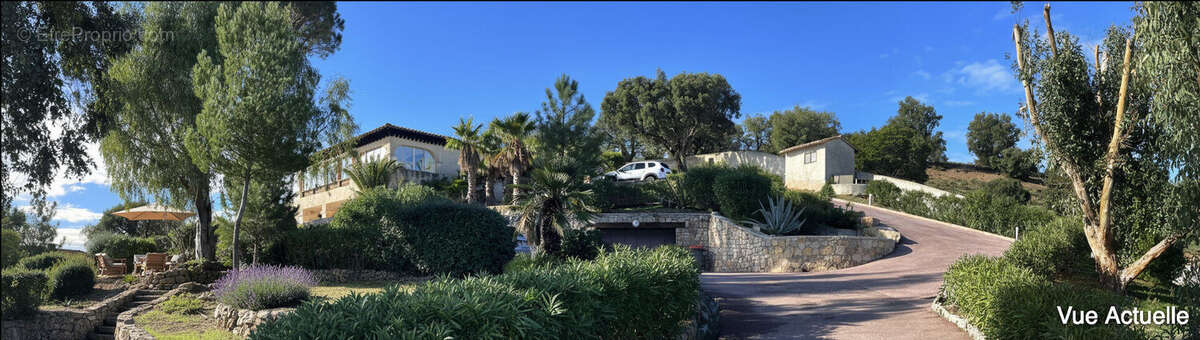 Maison à ROQUEBRUNE-SUR-ARGENS