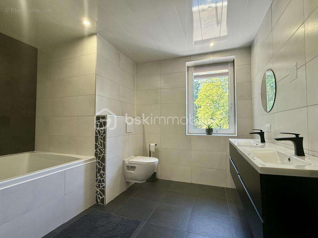 Maison à HOMBOURG-HAUT