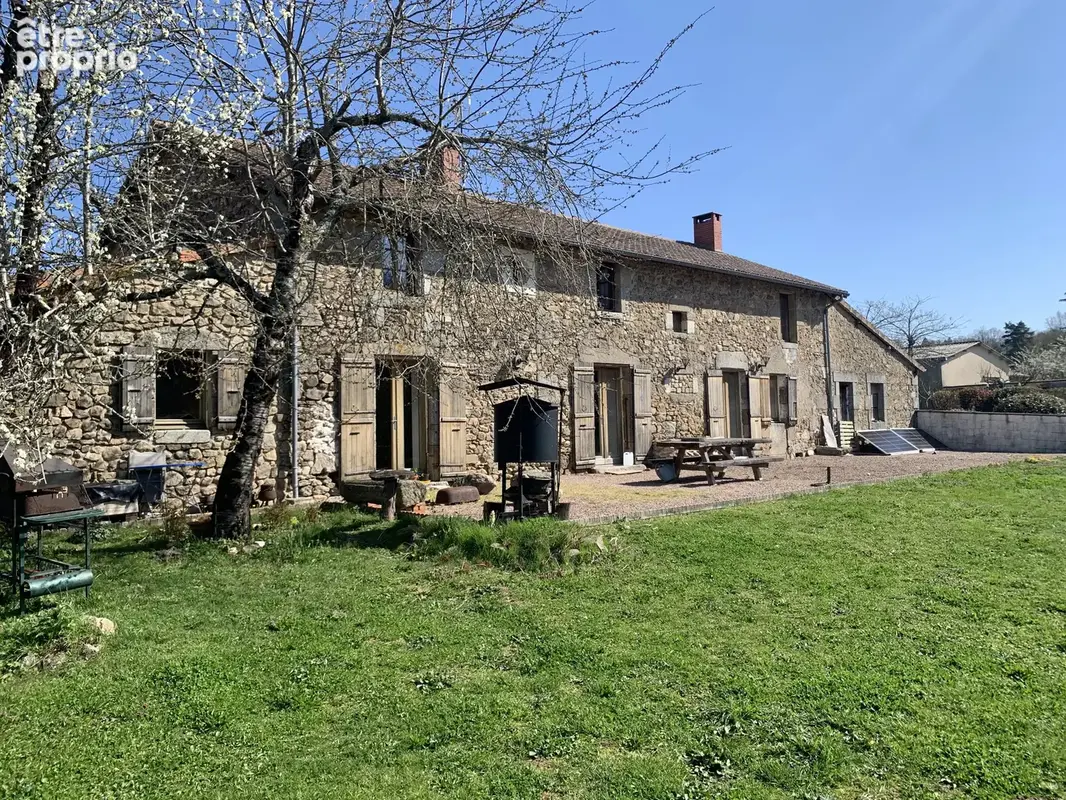 Superbe propriété de caractère avec dépendances et cadre de vie exceptionnel - photo 1