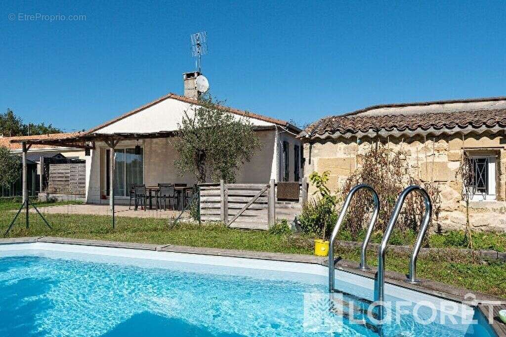 Maison 3 chambres + piscine et garage - photo 2