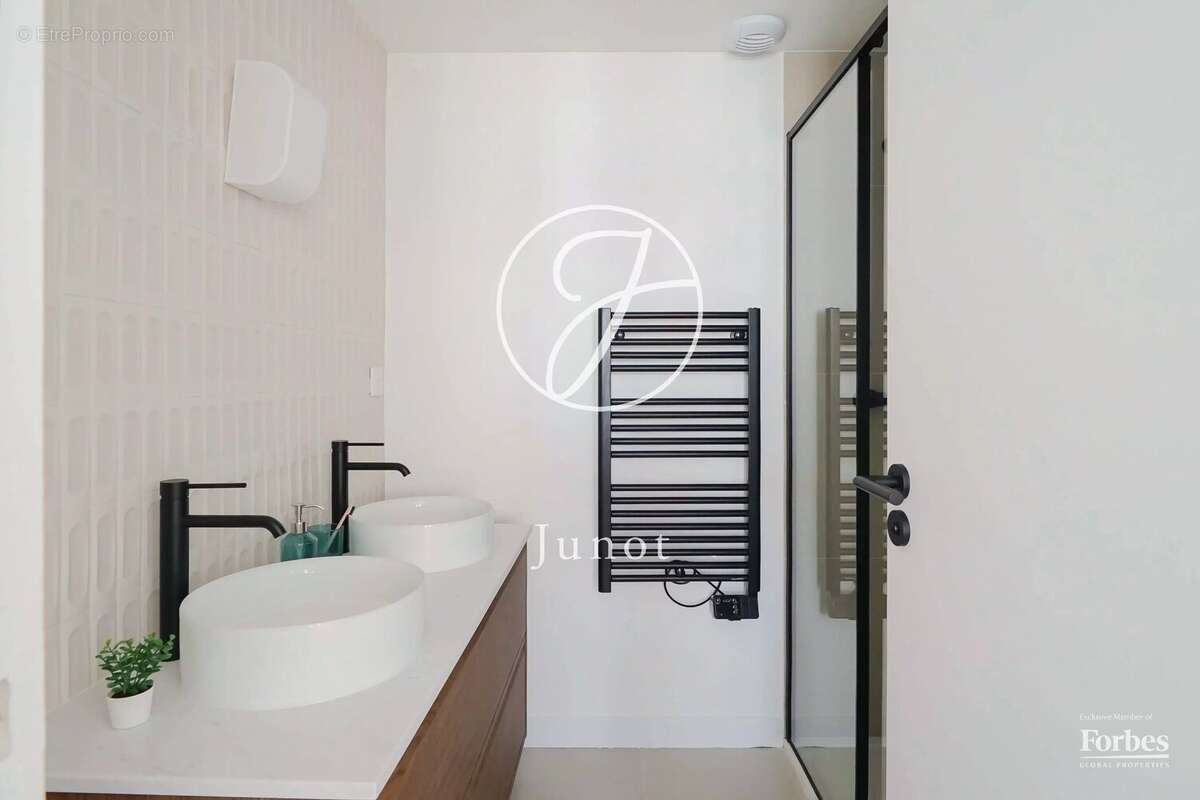 Appartement à PARIS-6E