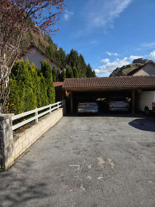 Maison à LA CLUSE-ET-MIJOUX
