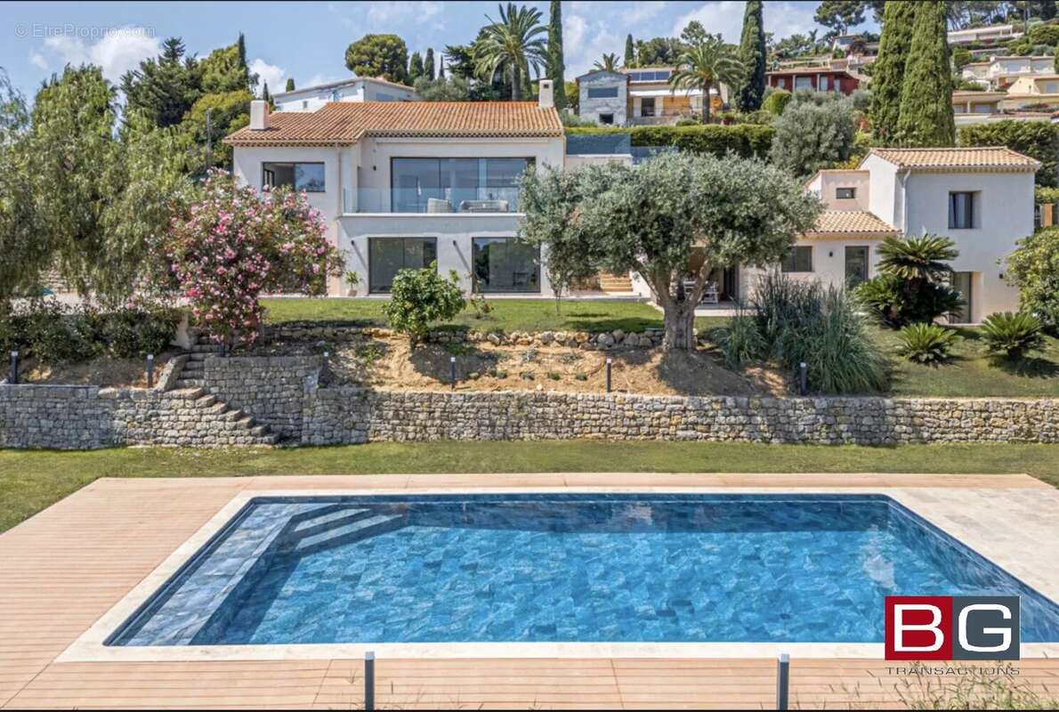 Maison à VALLAURIS