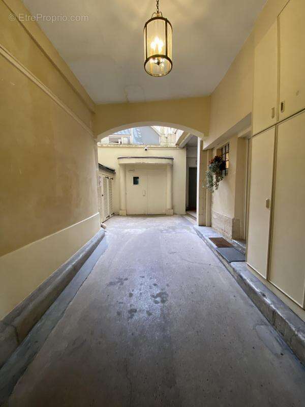 Commerce à PARIS-3E