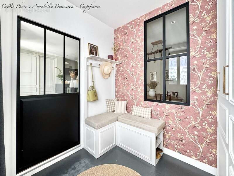 RIOM - EXCLUSIVITÉ – Maison de ville de caractère P6 entièrement rénovée avec jardin, abri et cave - photo 3