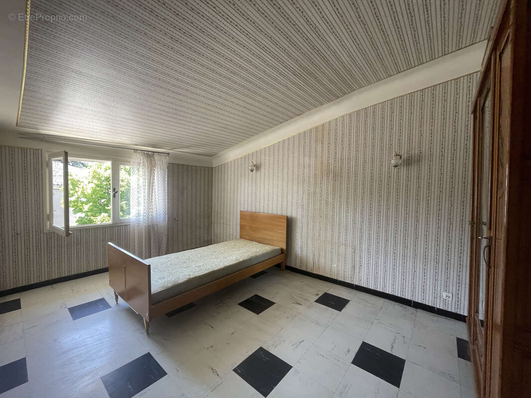 Maison à SAINT-BAUZILLE-DE-LA-SYLVE