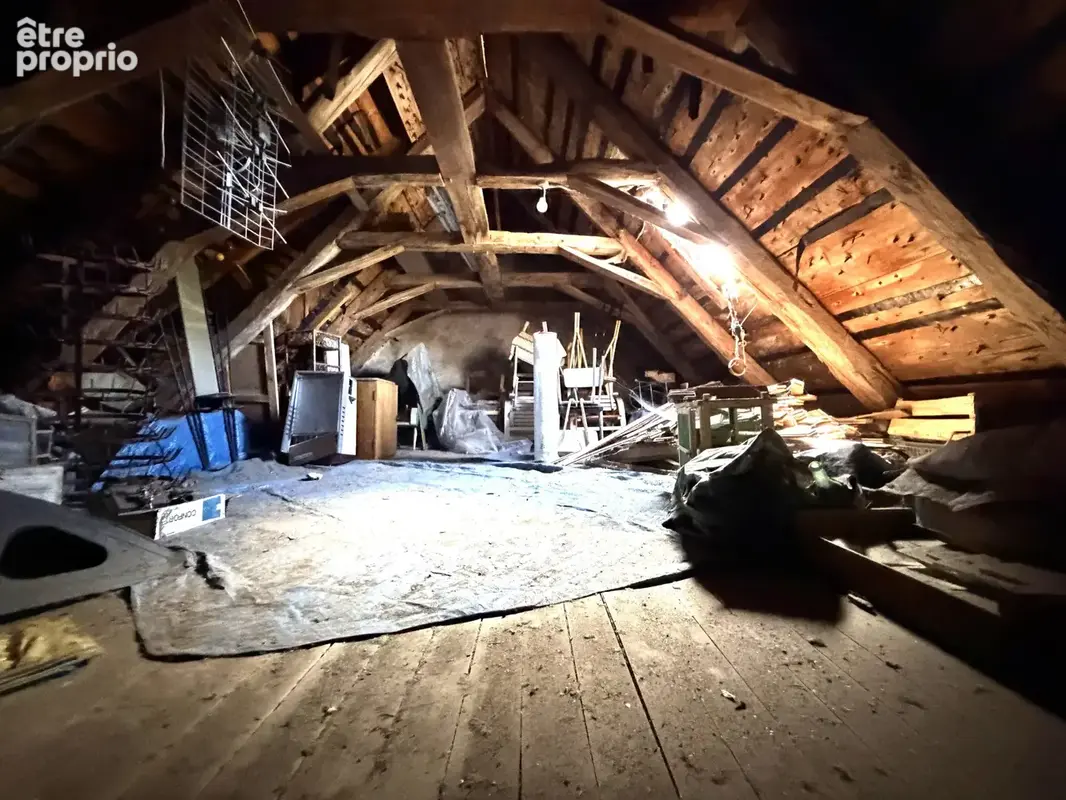 Marcenat centre  Jolie maison de 118 m2 avec 15 427 m2 de terrains au cœur du Cézallier - photo 10