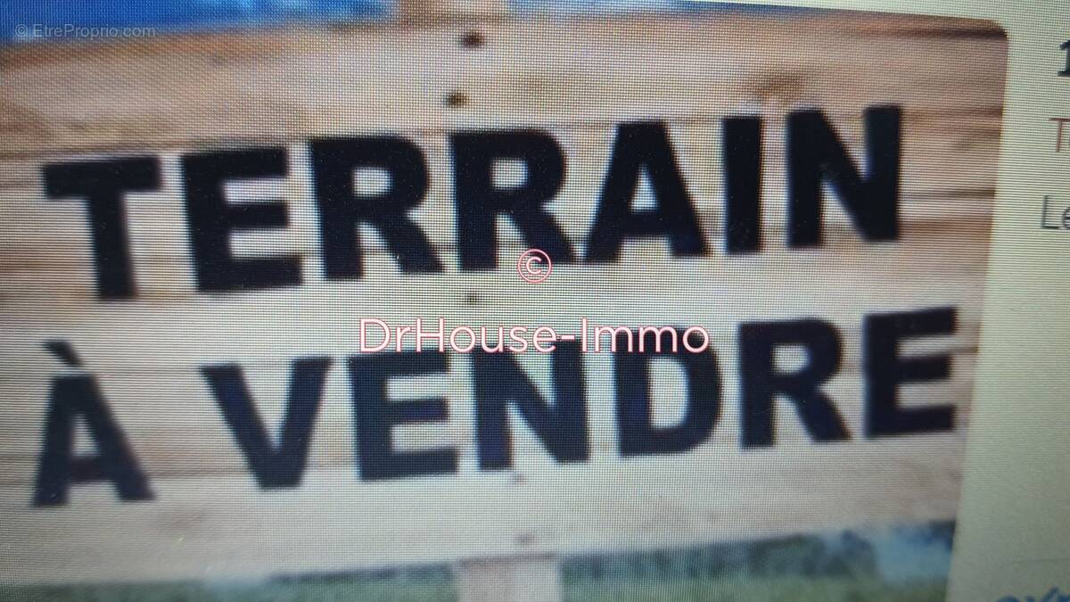 Terrain à SAINT-LOUIS