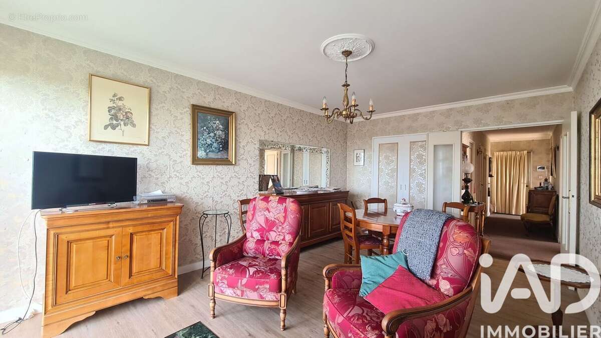 Appartement 76 m² à Poitiers  - photo 3