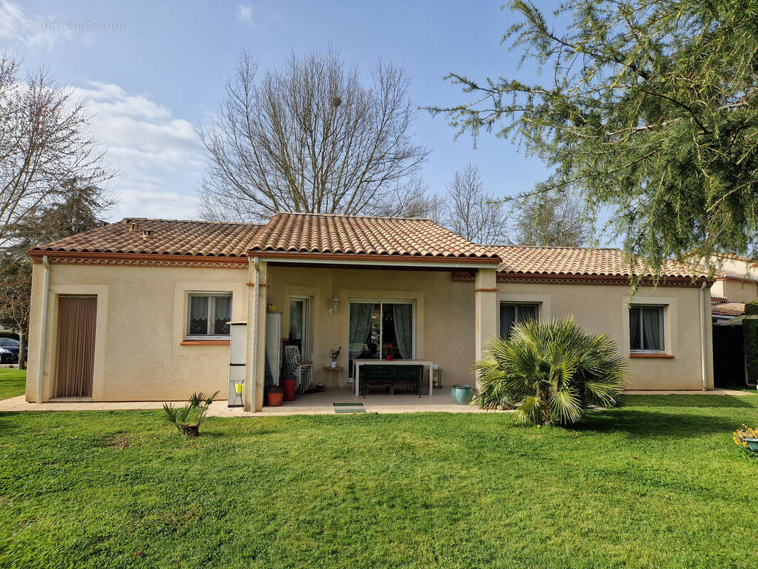 Maison à SAINTE-LIVRADE-SUR-LOT