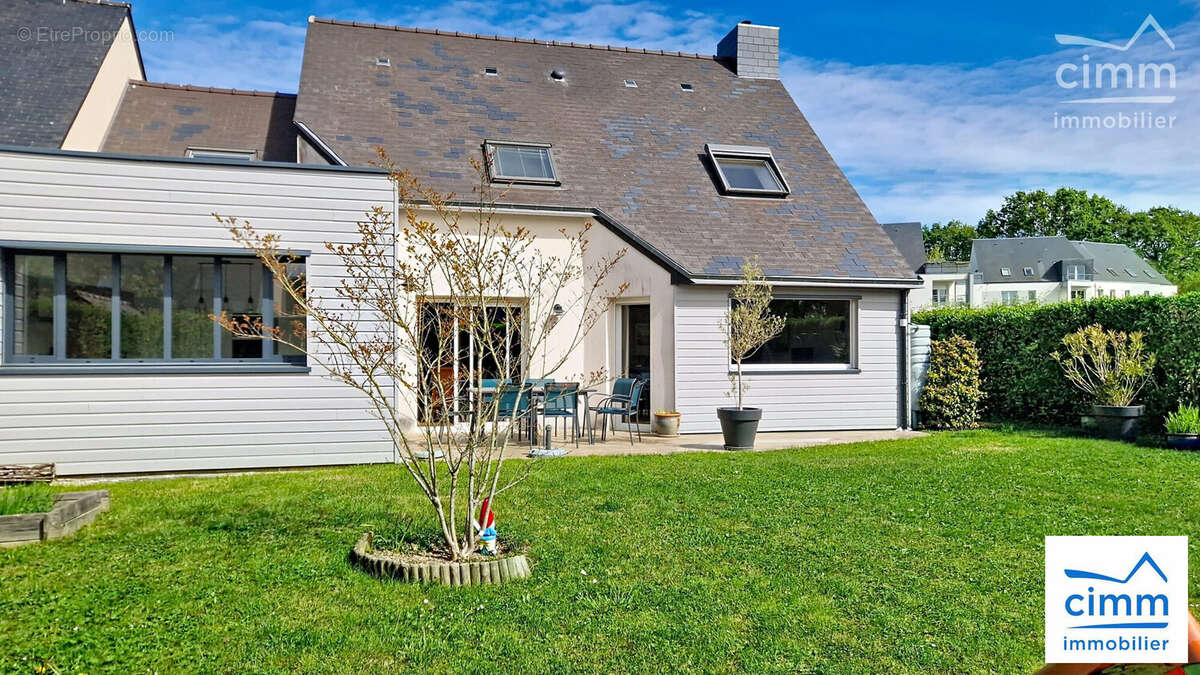 Maison à NOYAL-CHATILLON-SUR-SEICHE