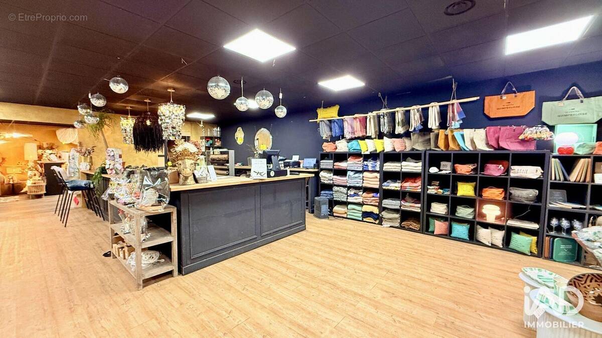 Photo 1 - Commerce à QUIMPERLE