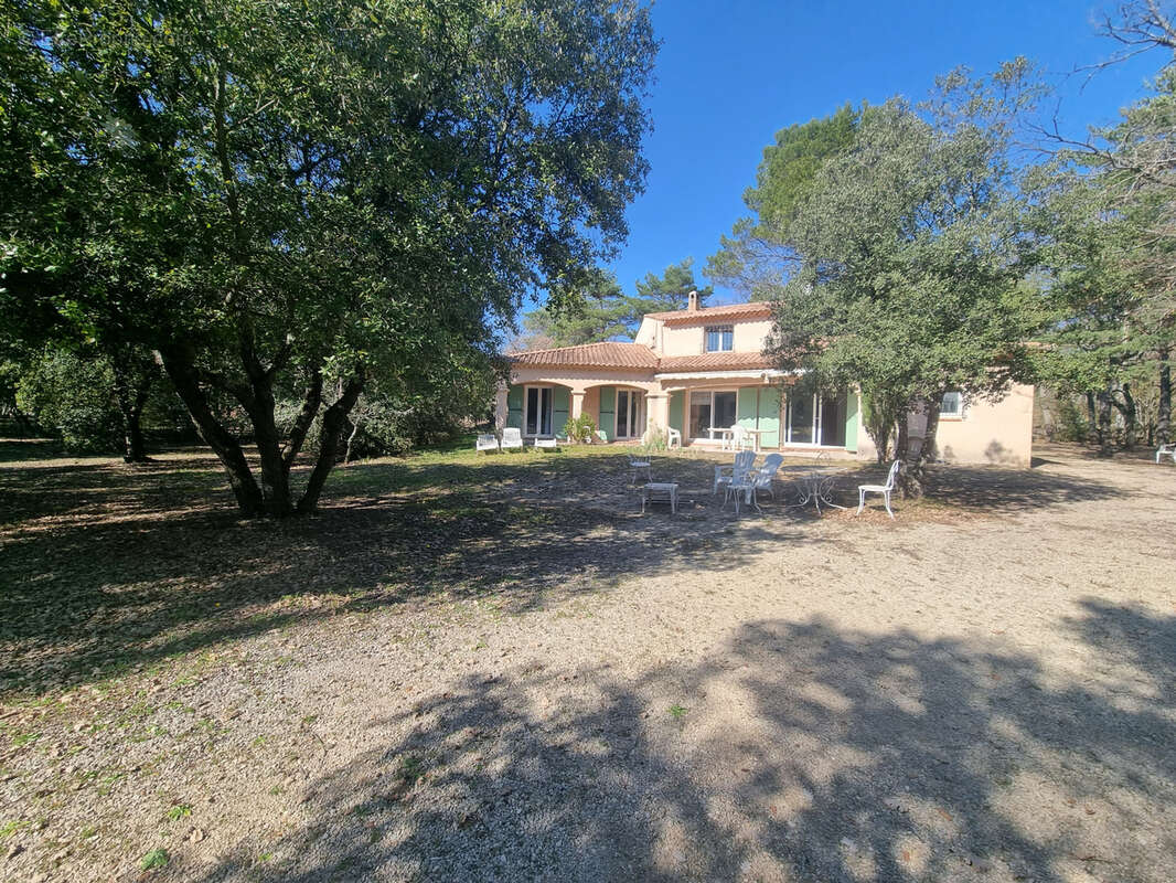 Maison à REGUSSE