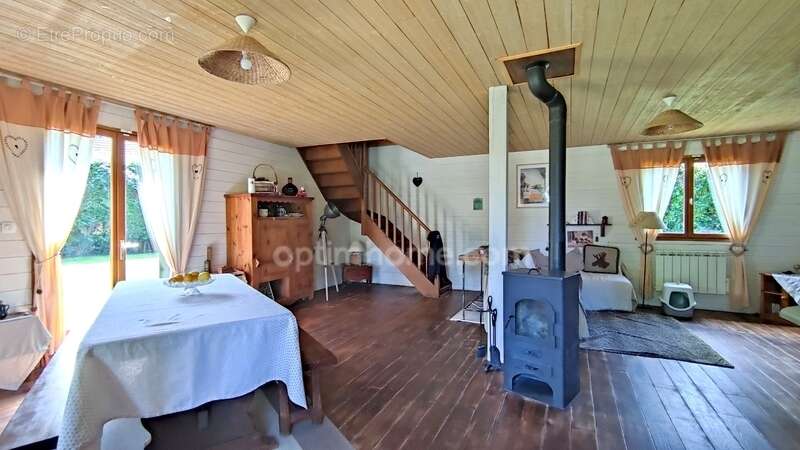 Maison à PERRIERS-SUR-ANDELLE