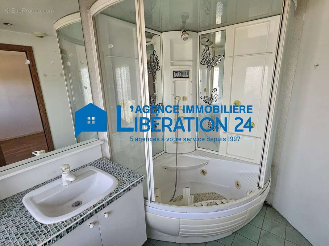 Villa plain pied 193m² avec terrain plat 1457m² - photo 14