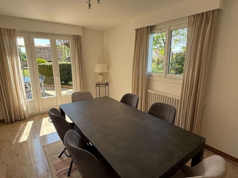 Maison à GRISY-LES-PLATRES