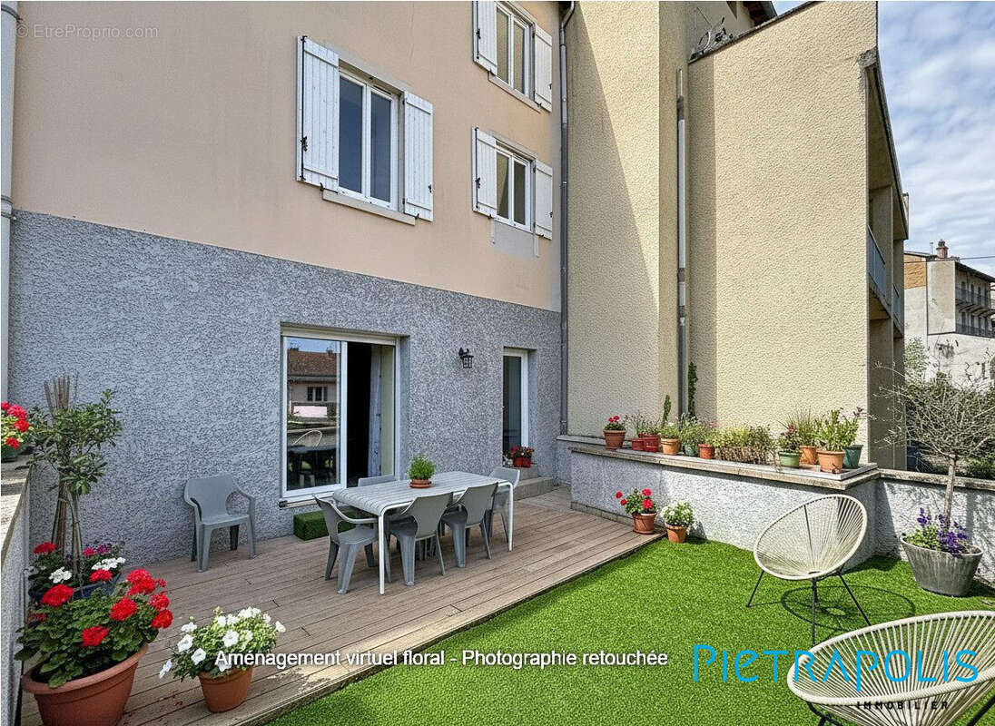 Maison 93 m² à Tarare  - photo 2