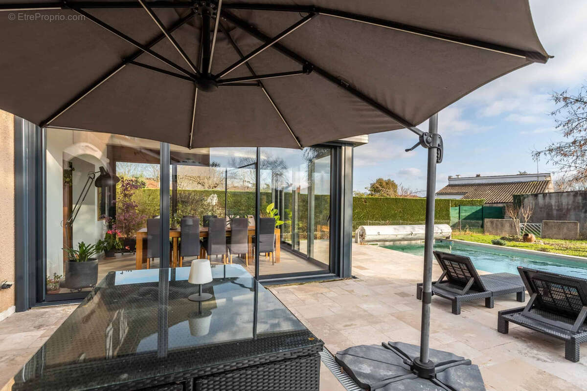 Maison 130 m² à Valence  - photo 4