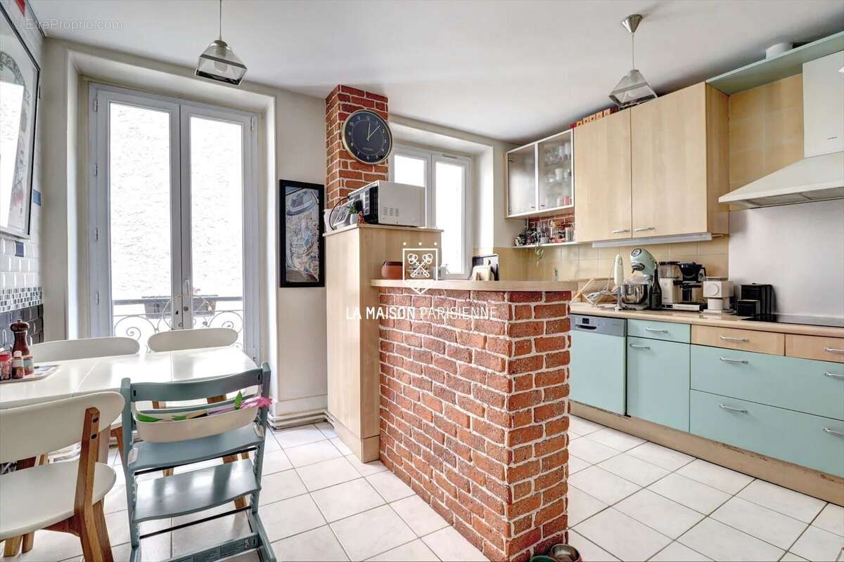 Appartement à PARIS-19E