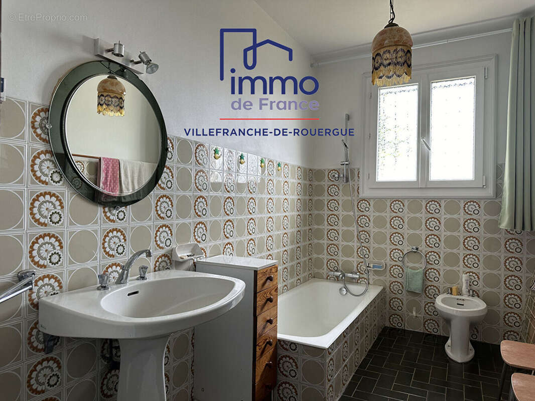 Maison à LA SALVETAT-PEYRALES