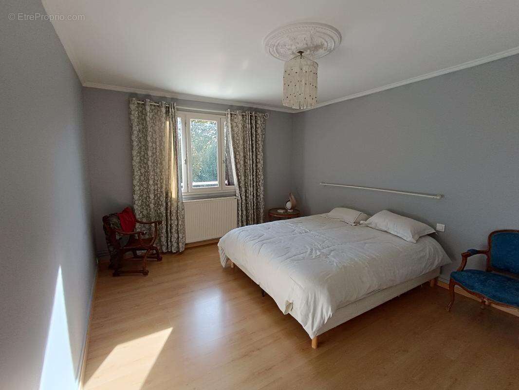 Maison à FONTENAY-LE-FLEURY