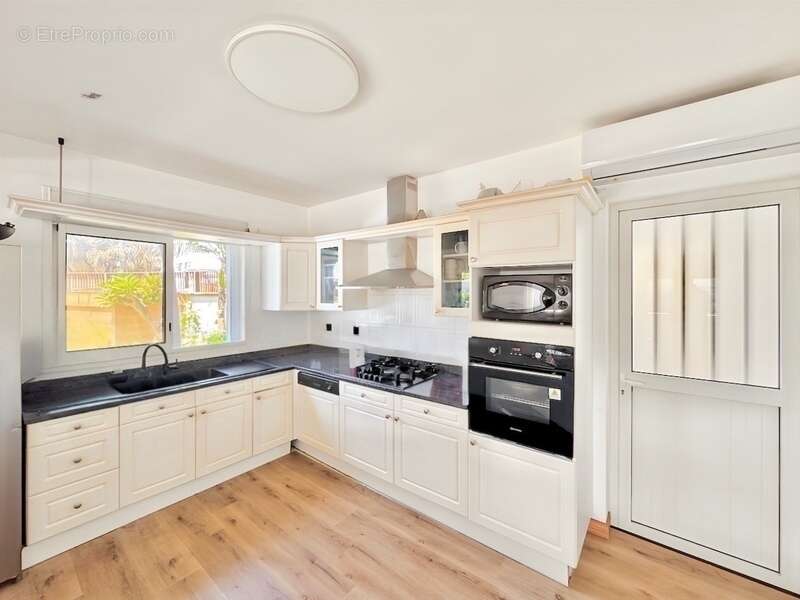 Maison à L&#039;ETANG-SALE