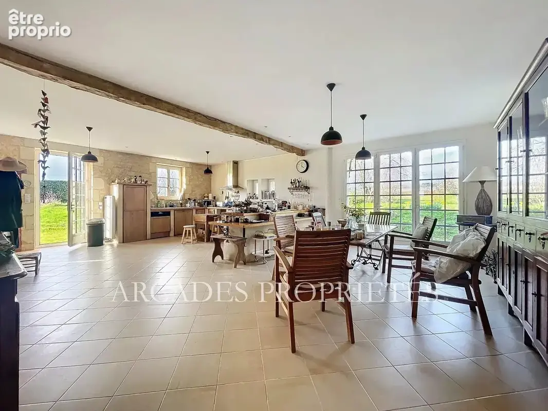 Élégante propriété de caractère en pierre - photo 11
