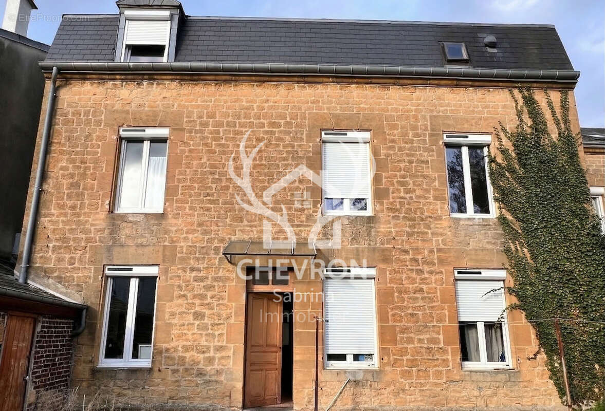 Appartement à CHARLEVILLE-MEZIERES