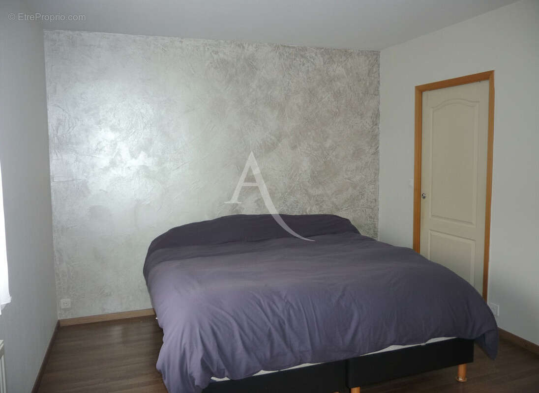 Maison 5 chambres sur terrain de 1830 m² - photo 4