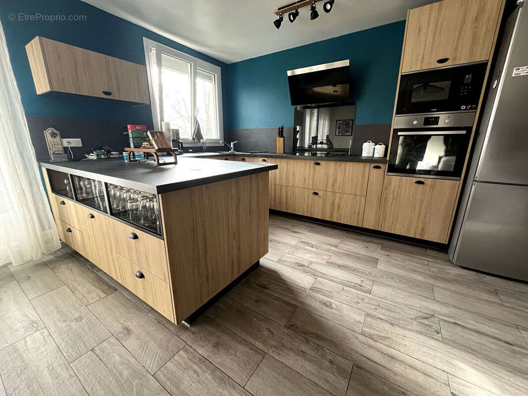 Appartement à MONTIGNY-LE-BRETONNEUX