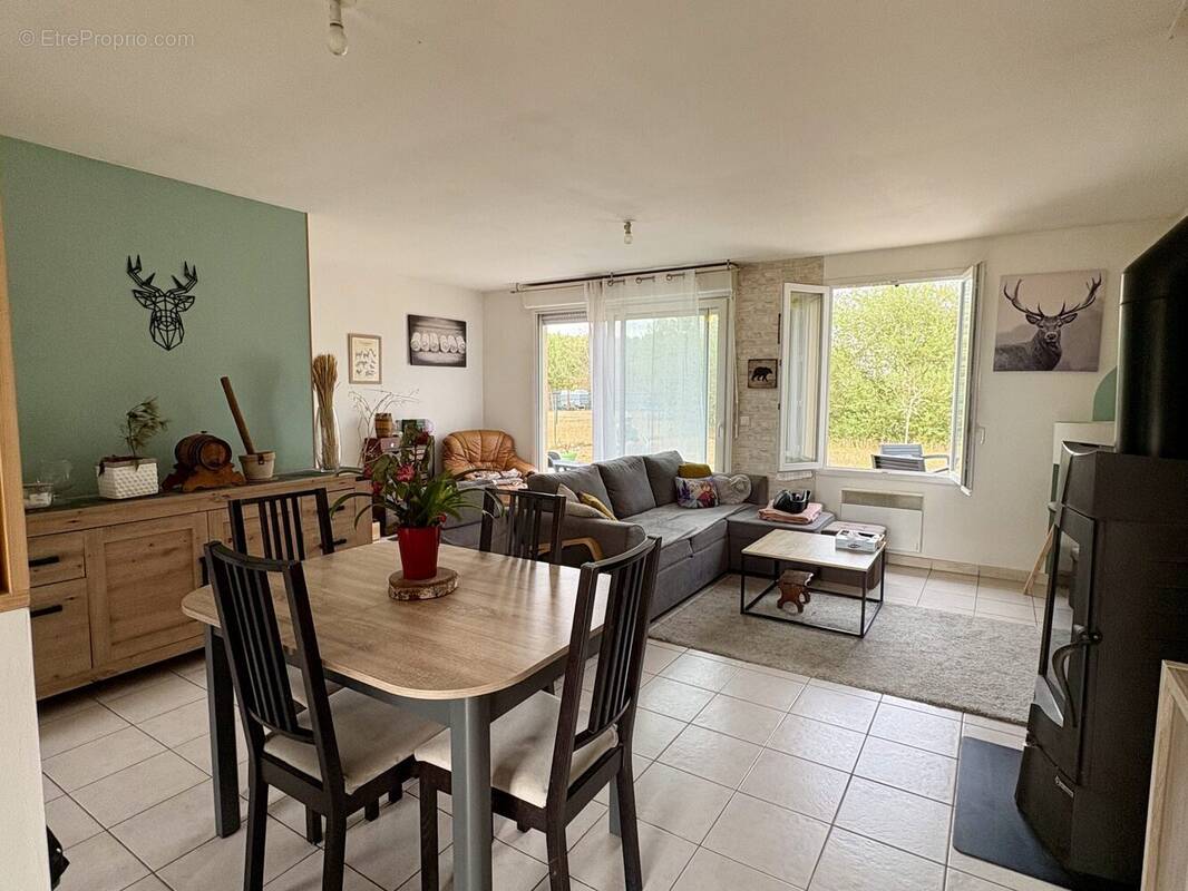 Maison à VITRY-AUX-LOGES