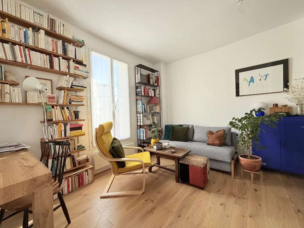 Appartement à LES LILAS