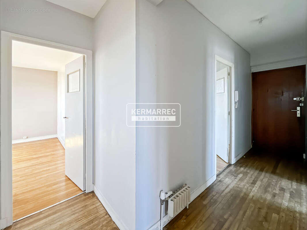 Appartement t3 - 2 chambres - balcon - ascenseur - parking - expose ouest - photo 10