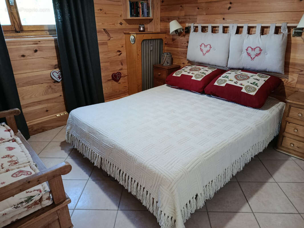 Appartement à GREOLIERES