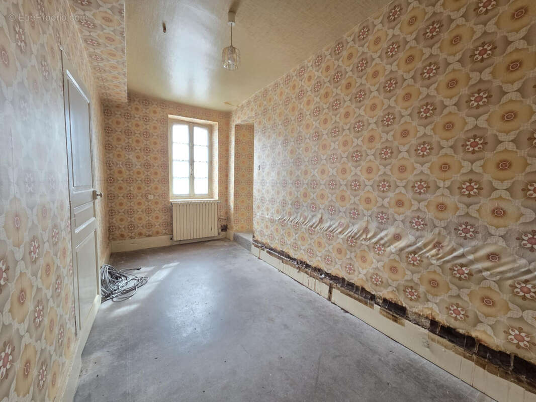 Maison en pierres avec dépendances et grand potentiel, au cœur d’un hameau paisible - photo 16