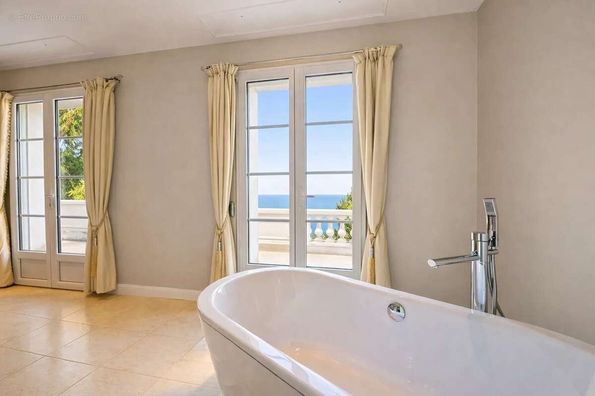 Maison à ANTIBES