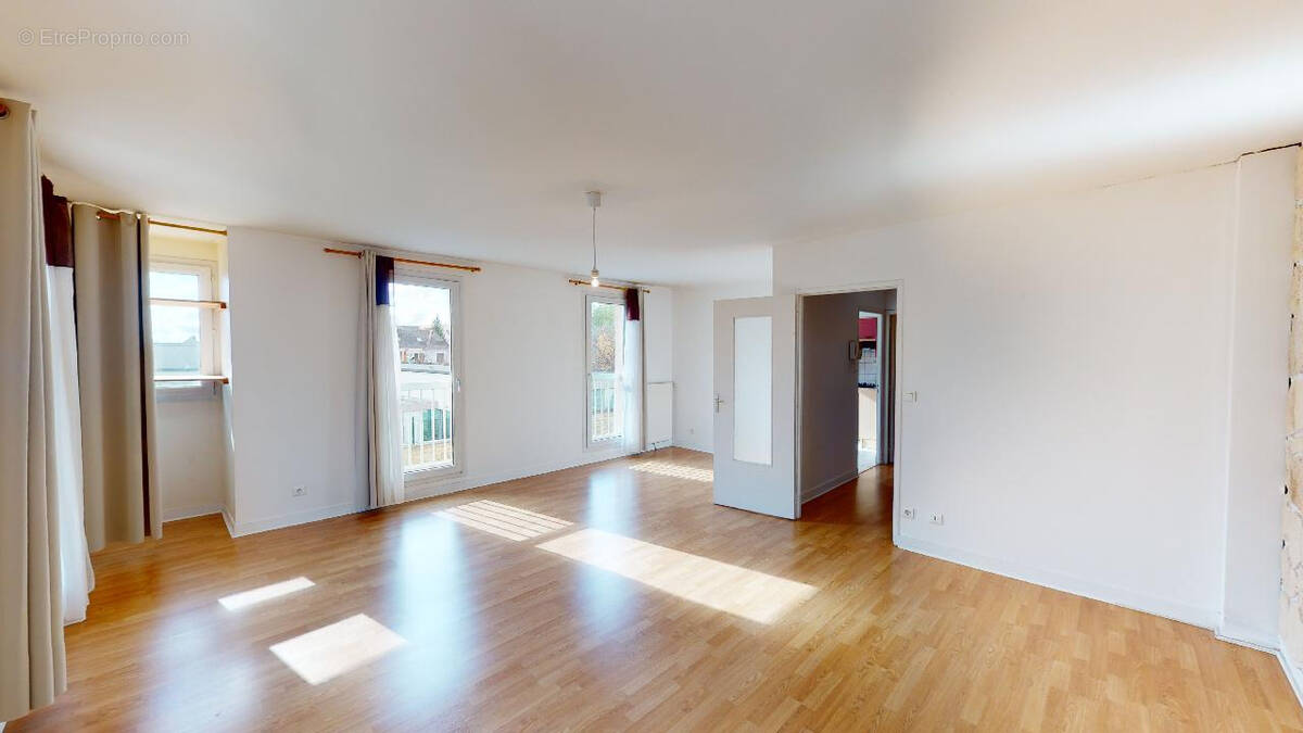 Appartement à ISSOU