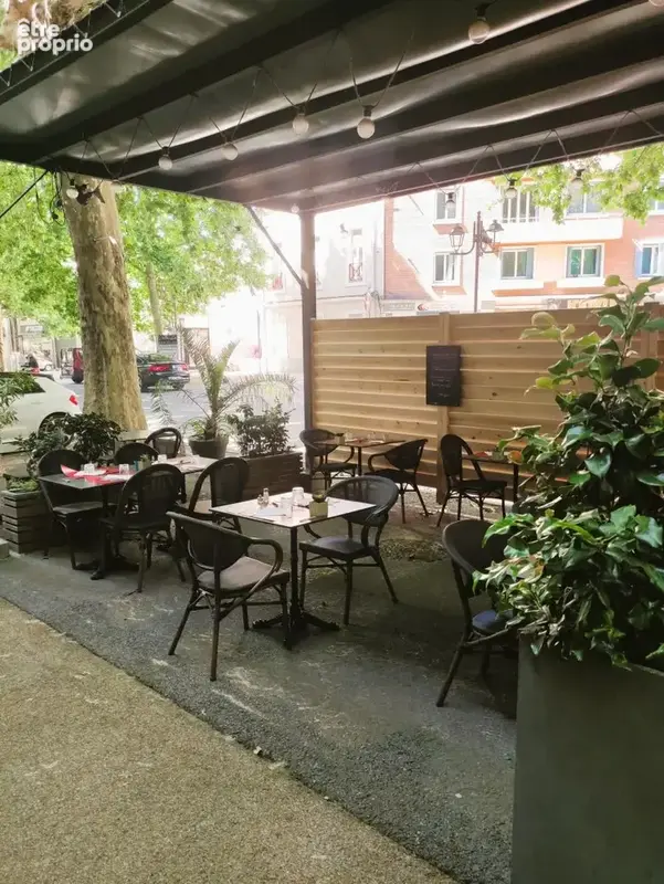 Commerce 61 m² à vendre à Ales (30100) - photo 2