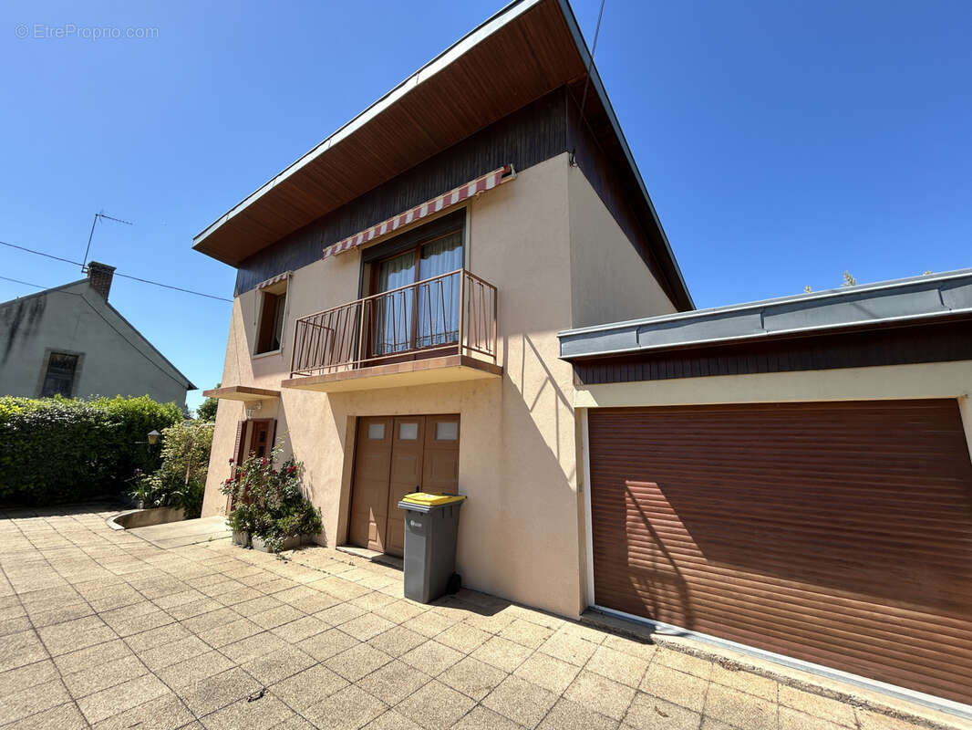 Maison à COMMENTRY