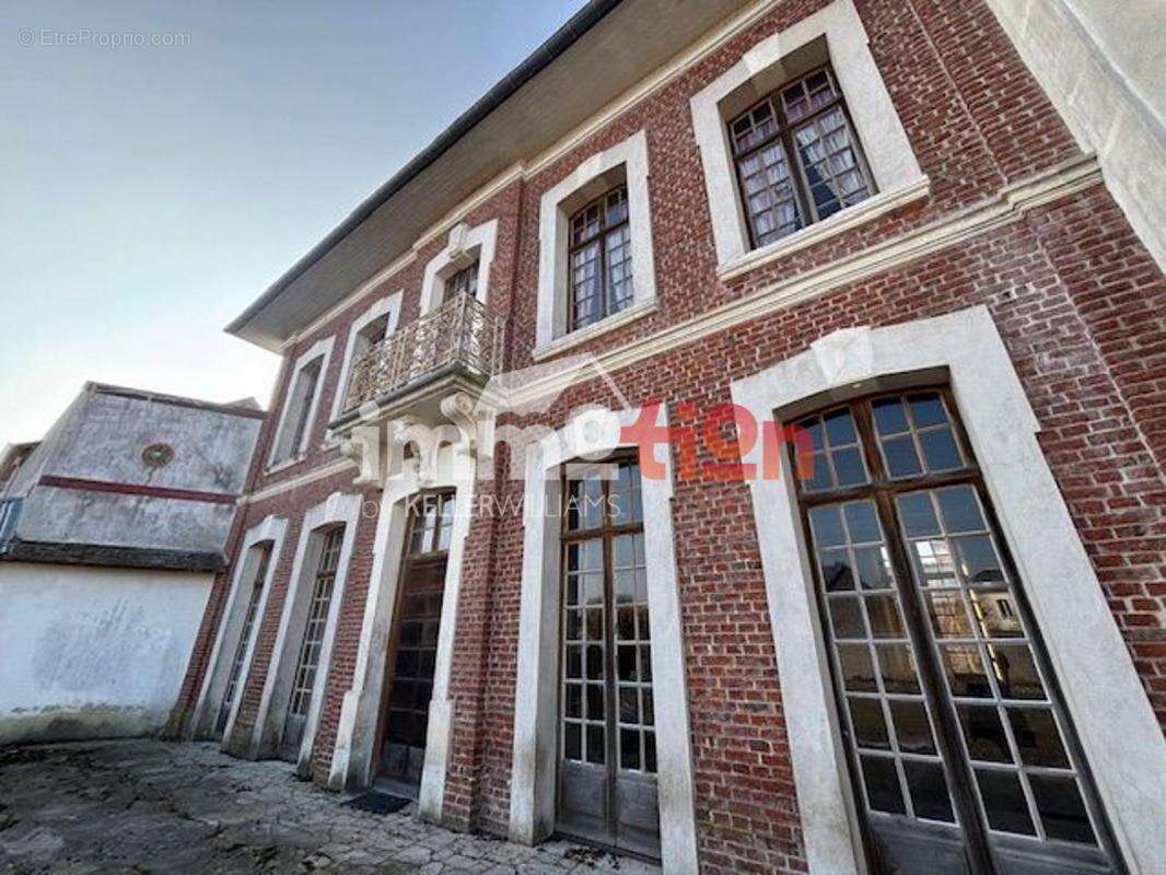 Maison à FEUQUIERES-EN-VIMEU