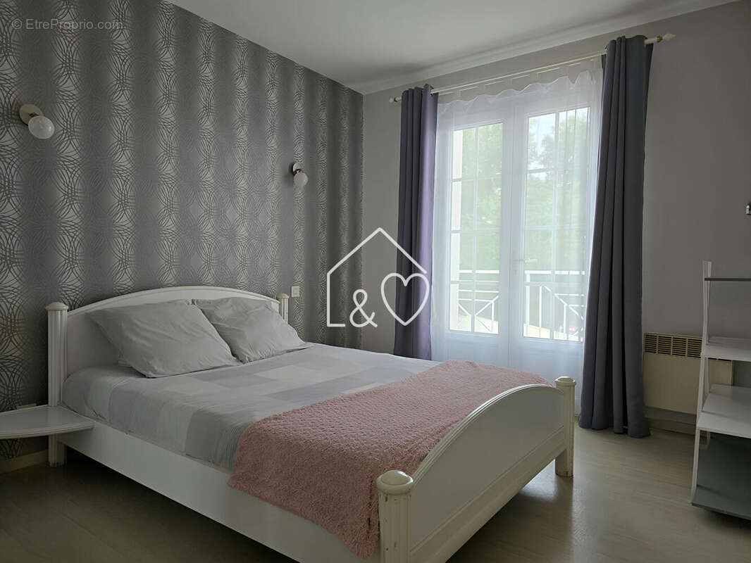 Maison à SAINT-MARTIN-DES-NOYERS